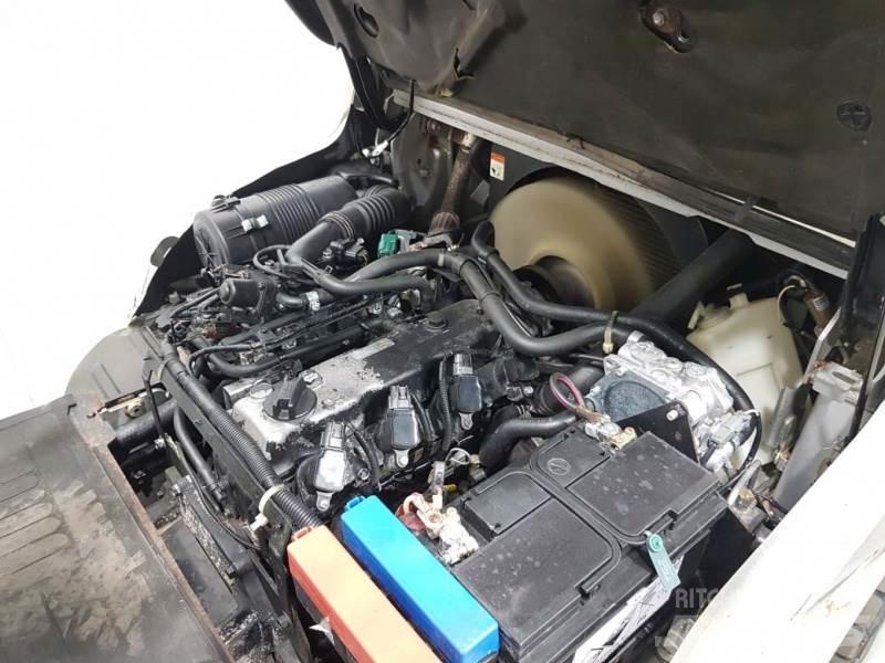 Nissan UG1F2A35DU Empilhadores a gás