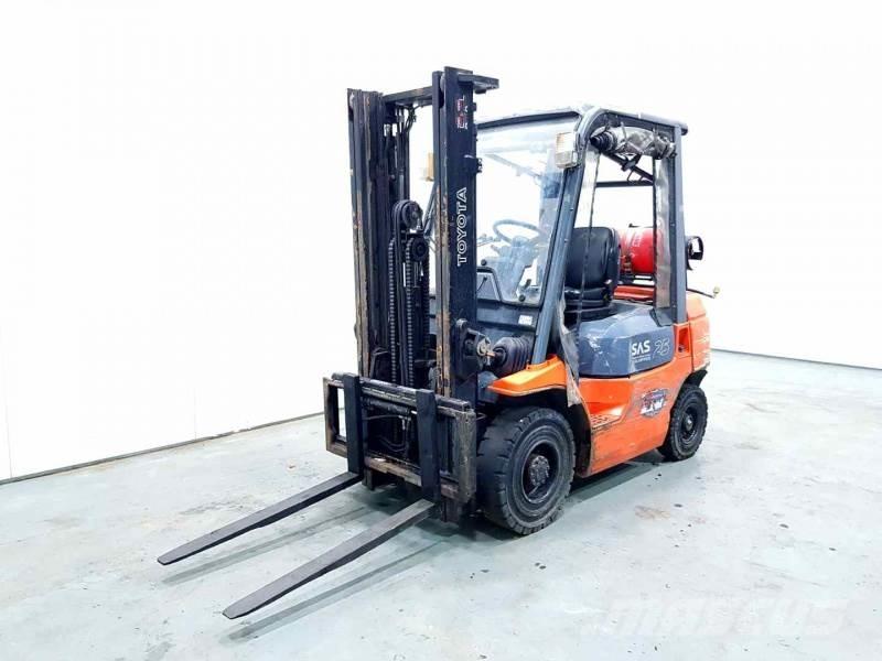 Toyota 42-7FGF25 Empilhadores a gás