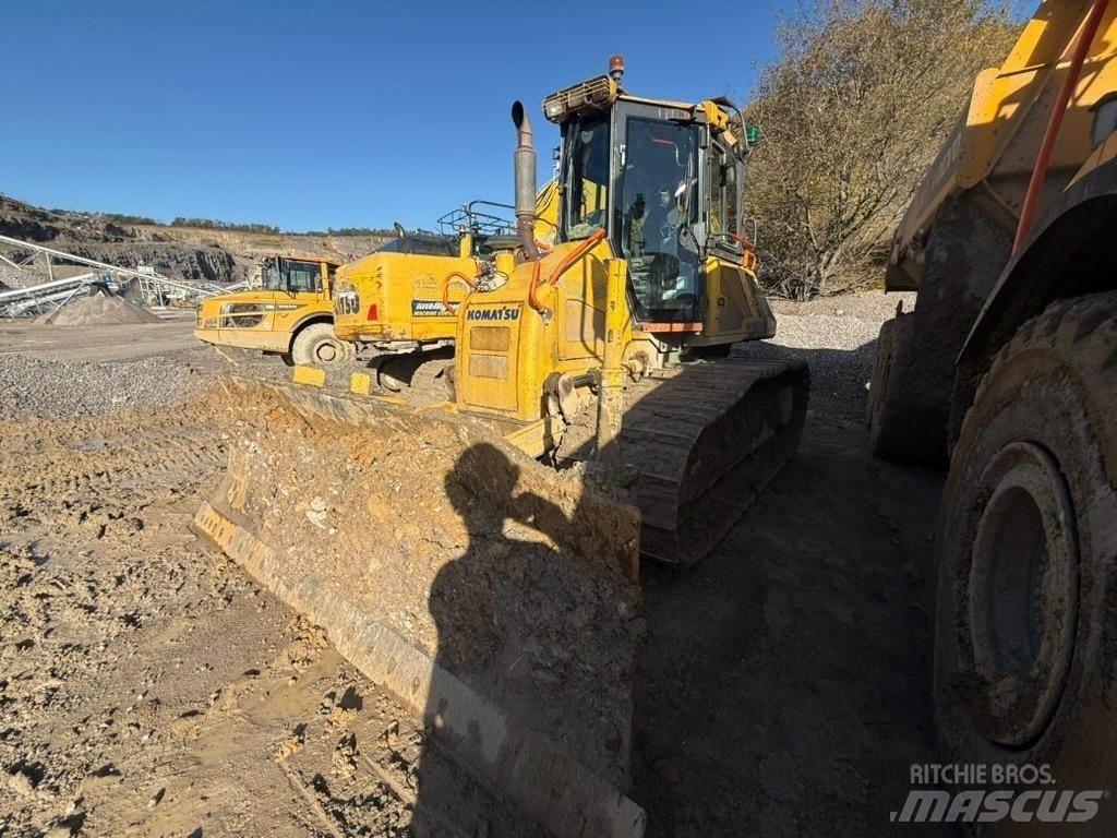 Komatsu D51PX Dozers - Tratores rastos