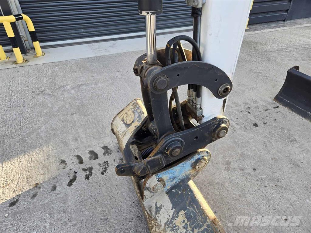 Bobcat E27 Miniescavadeiras