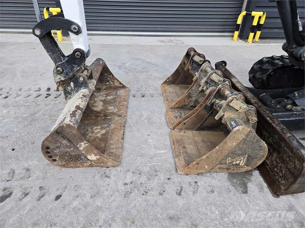 Bobcat E27 Miniescavadeiras