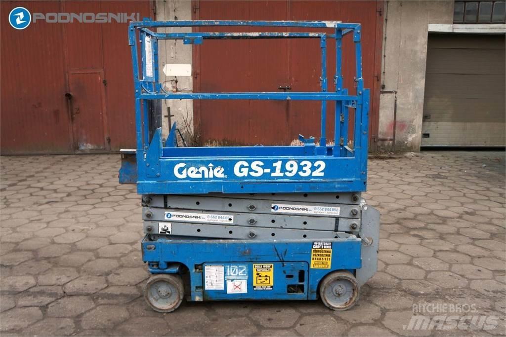 Genie 1932 Elevadores de tesoura