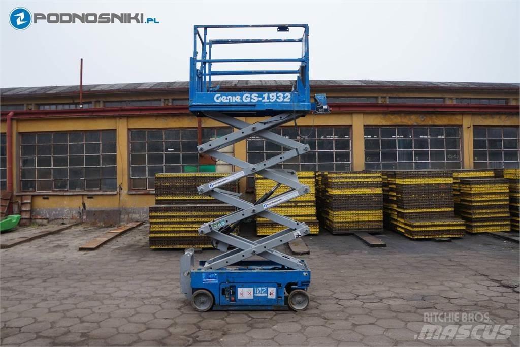 Genie 1932 Elevadores de tesoura
