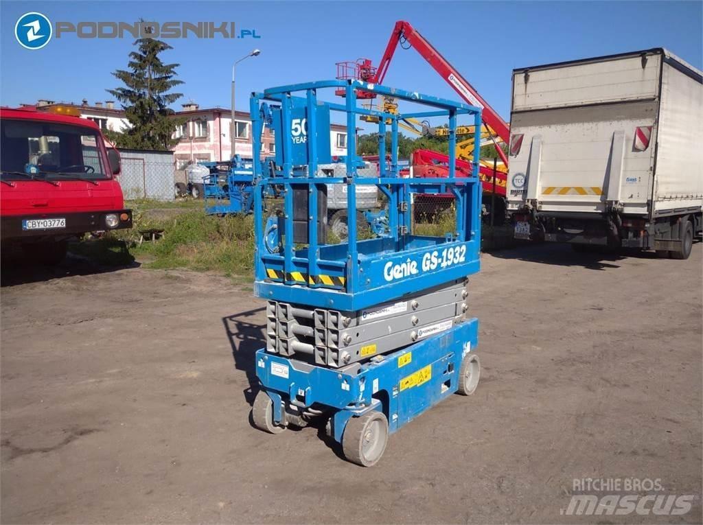 Genie 1932 Elevadores de tesoura