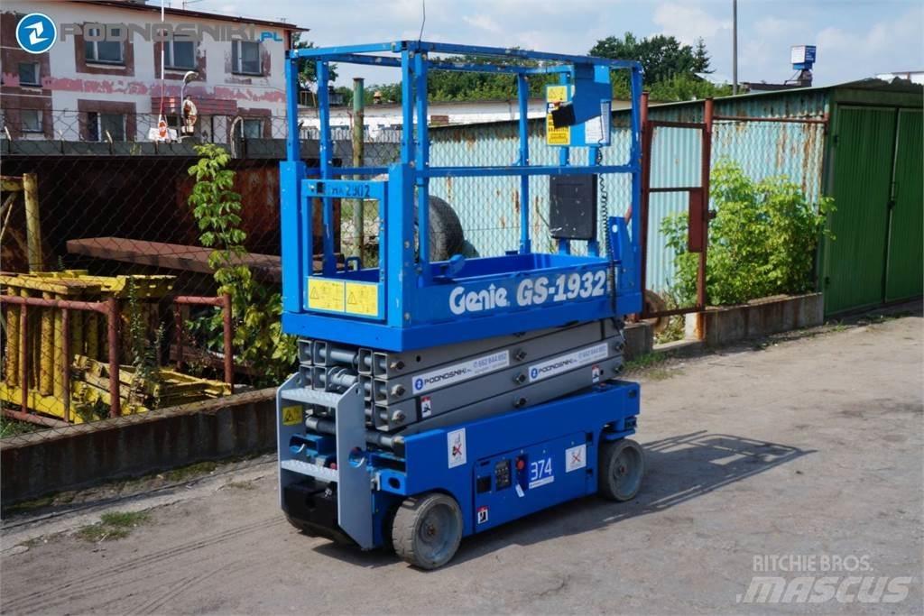 Genie 1932 Elevadores de tesoura