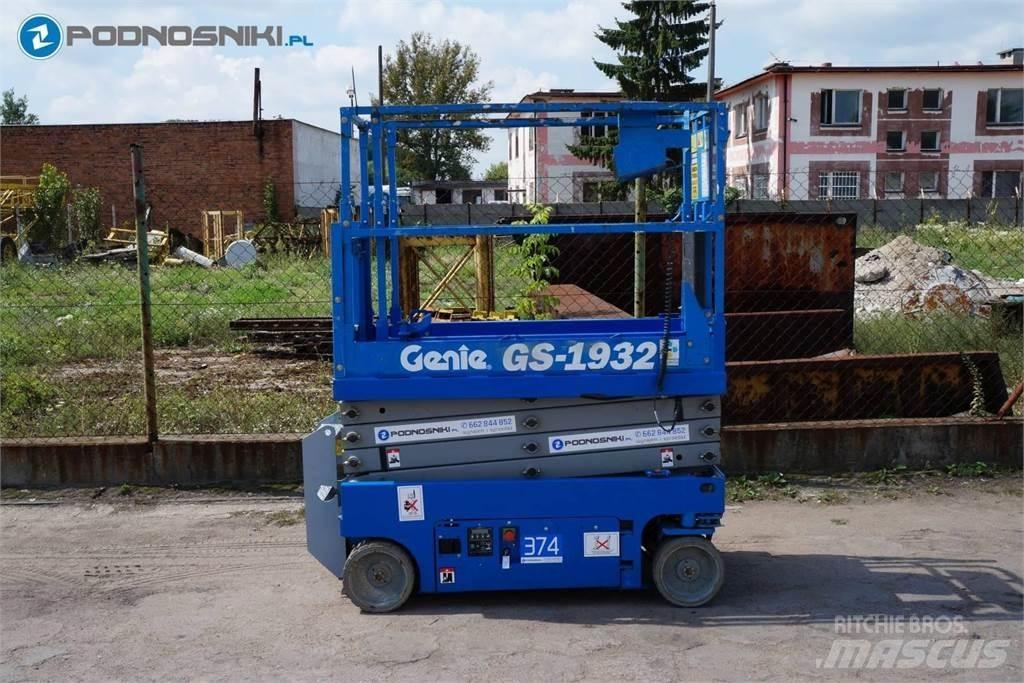 Genie 1932 Elevadores de tesoura