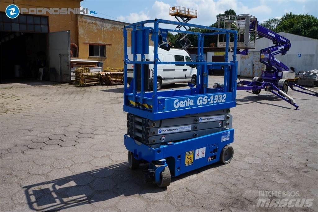 Genie 1932 Elevadores de tesoura
