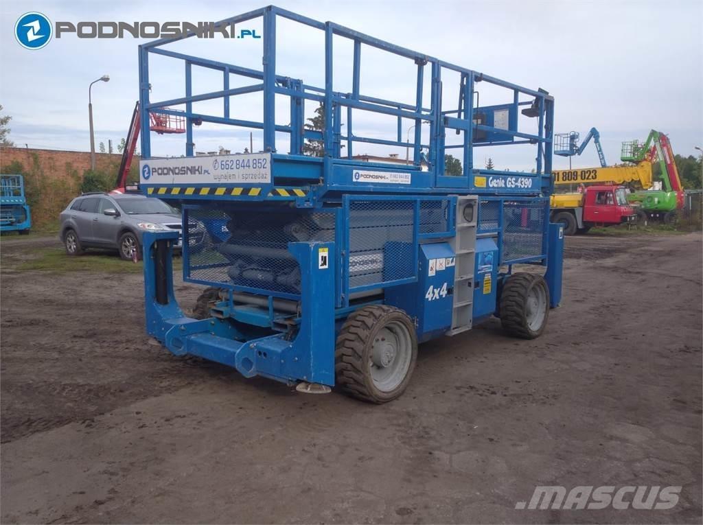 Genie 4390 Elevadores de tesoura