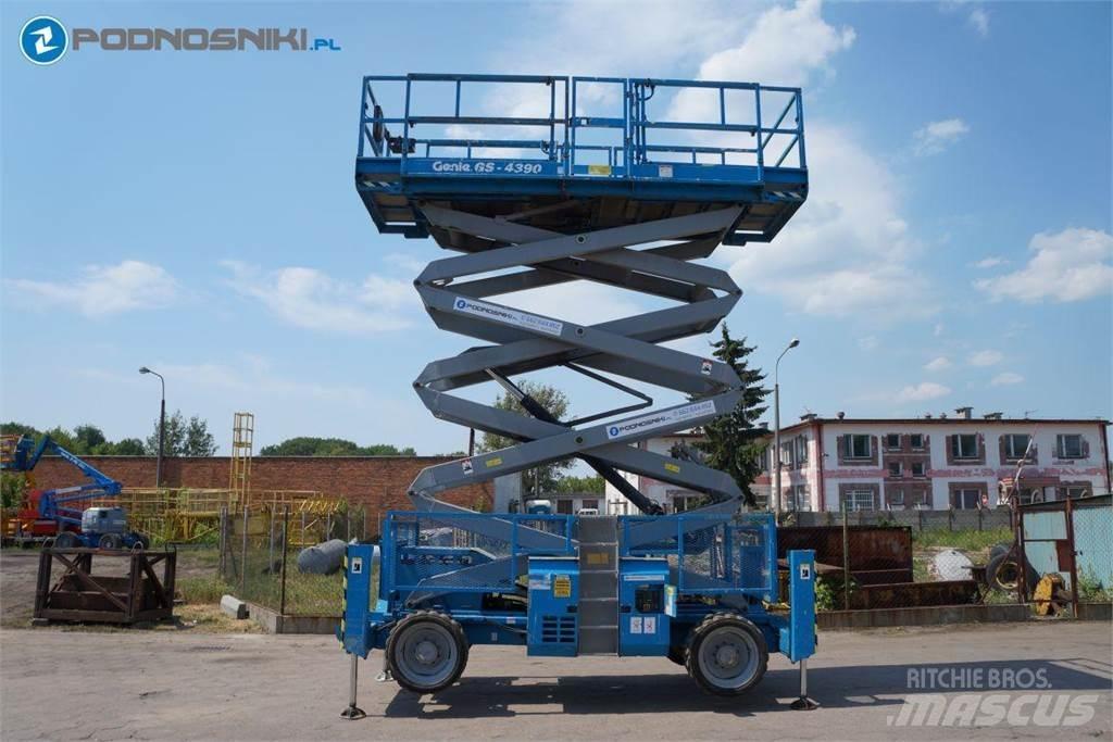 Genie 4390 RT Elevadores de tesoura
