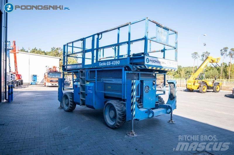 Genie GS-4390 Elevadores de tesoura