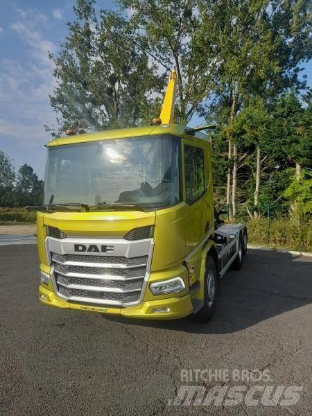 DAF XD Camiões caixa desmontável com elevador de cabo