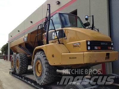 CAT 725 Caminhões articulados