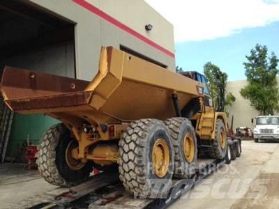 CAT 725 Caminhões articulados