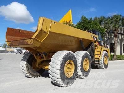 CAT 725 Caminhões articulados