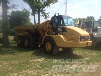 CAT 725 Caminhões articulados