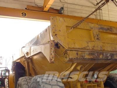 CAT 735 Tailgate Outros componentes