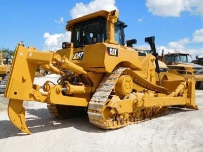 CAT D8T Dozers - Tratores rastos