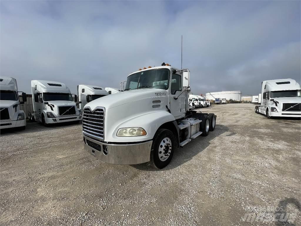 Mack CXU613 Cavalos Mecânicos