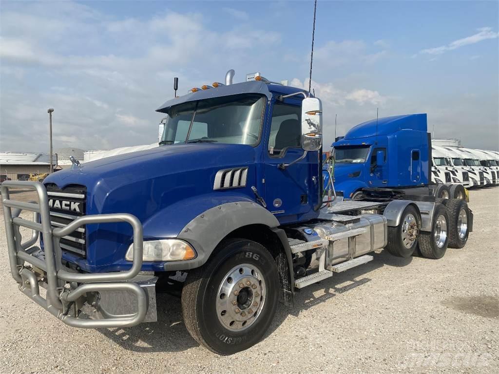 Mack GRANITE Cavalos Mecânicos