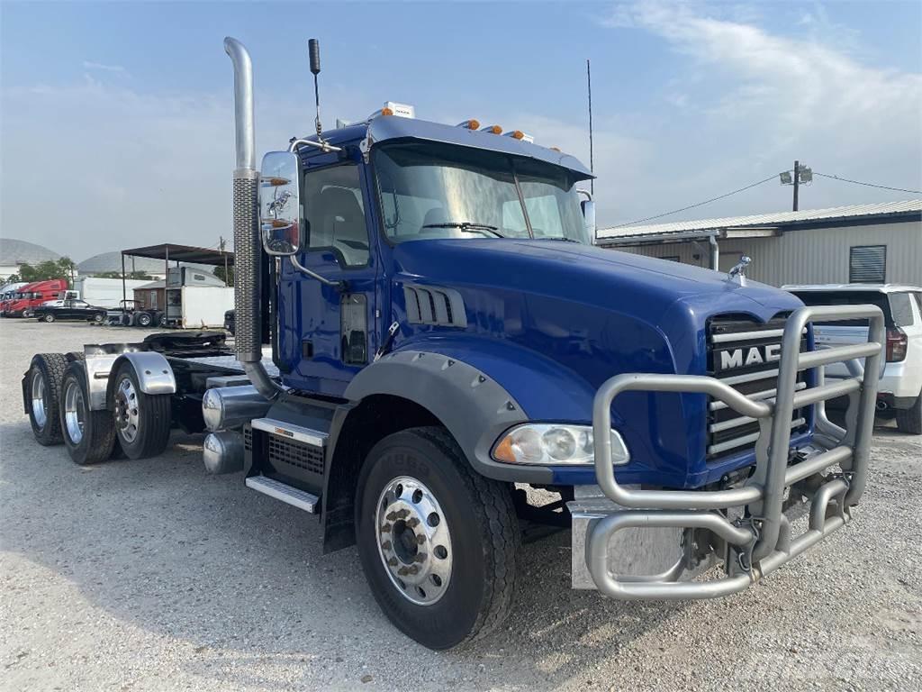 Mack GRANITE Cavalos Mecânicos