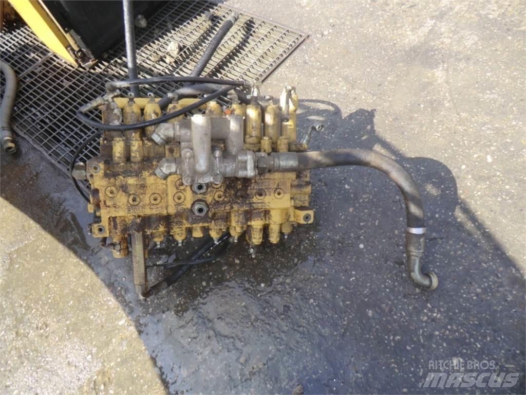 CAT 231D Rastos