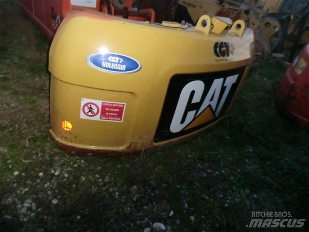 CAT 312D Chassis e suspensões