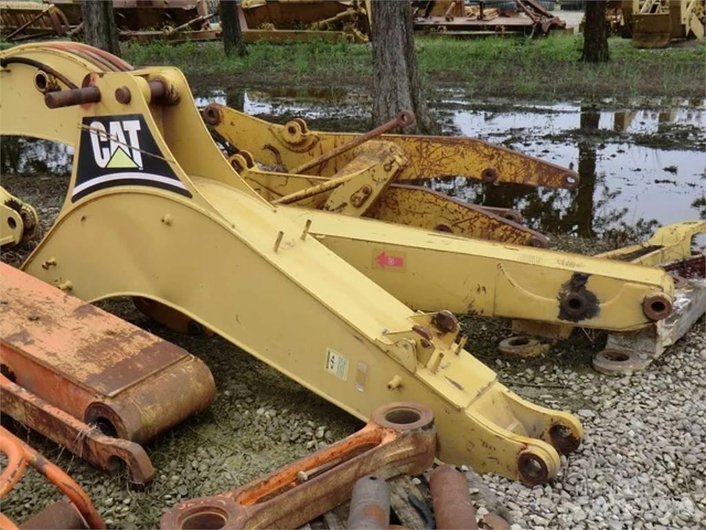 CAT 438C Chassis e suspensões