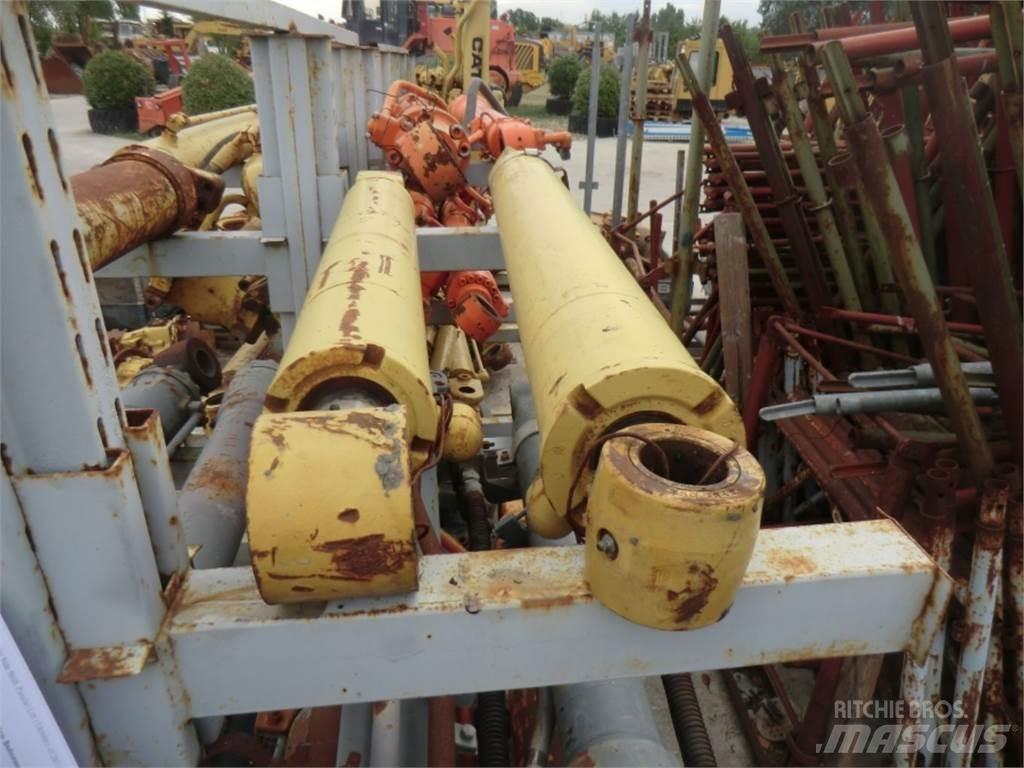 CAT 438C Construção - Outros
