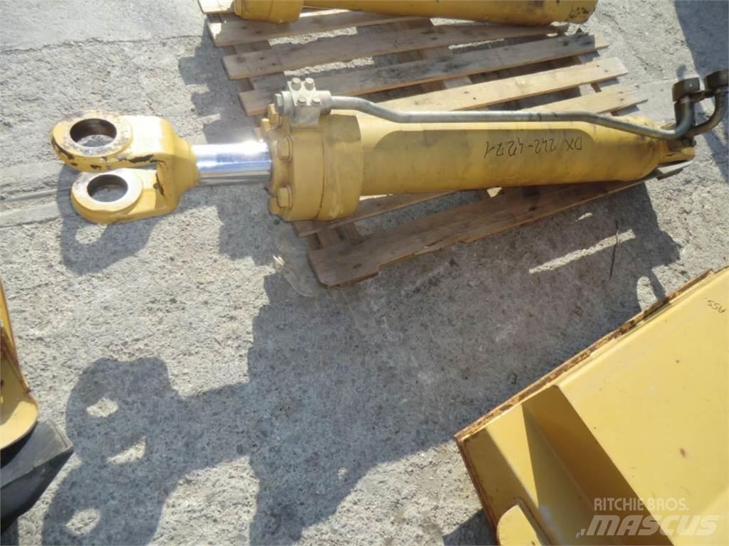 CAT 735 Construção - Outros
