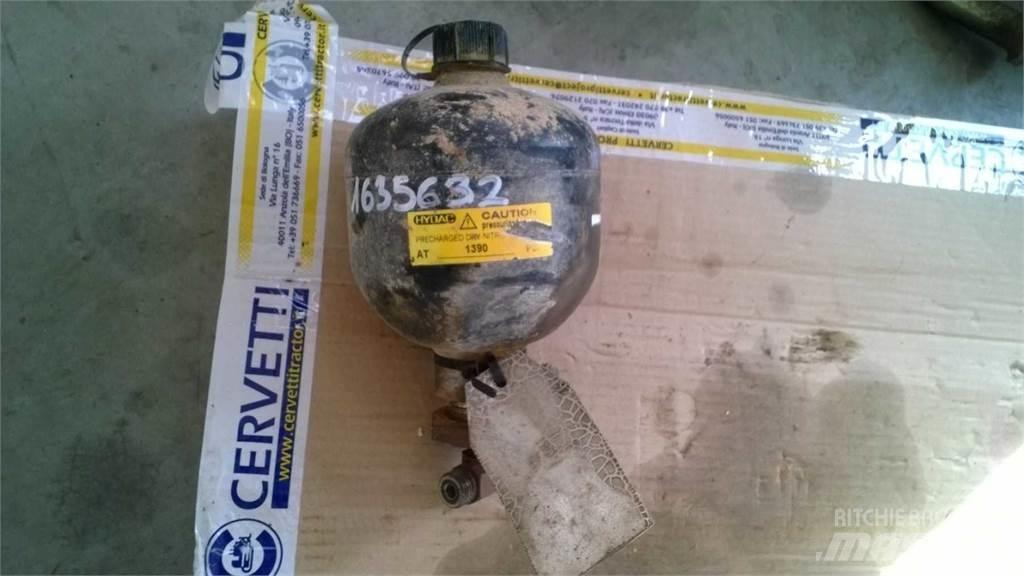 CAT 735 Construção - Outros
