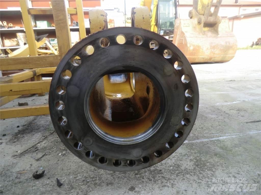 CAT 735 Construção - Outros
