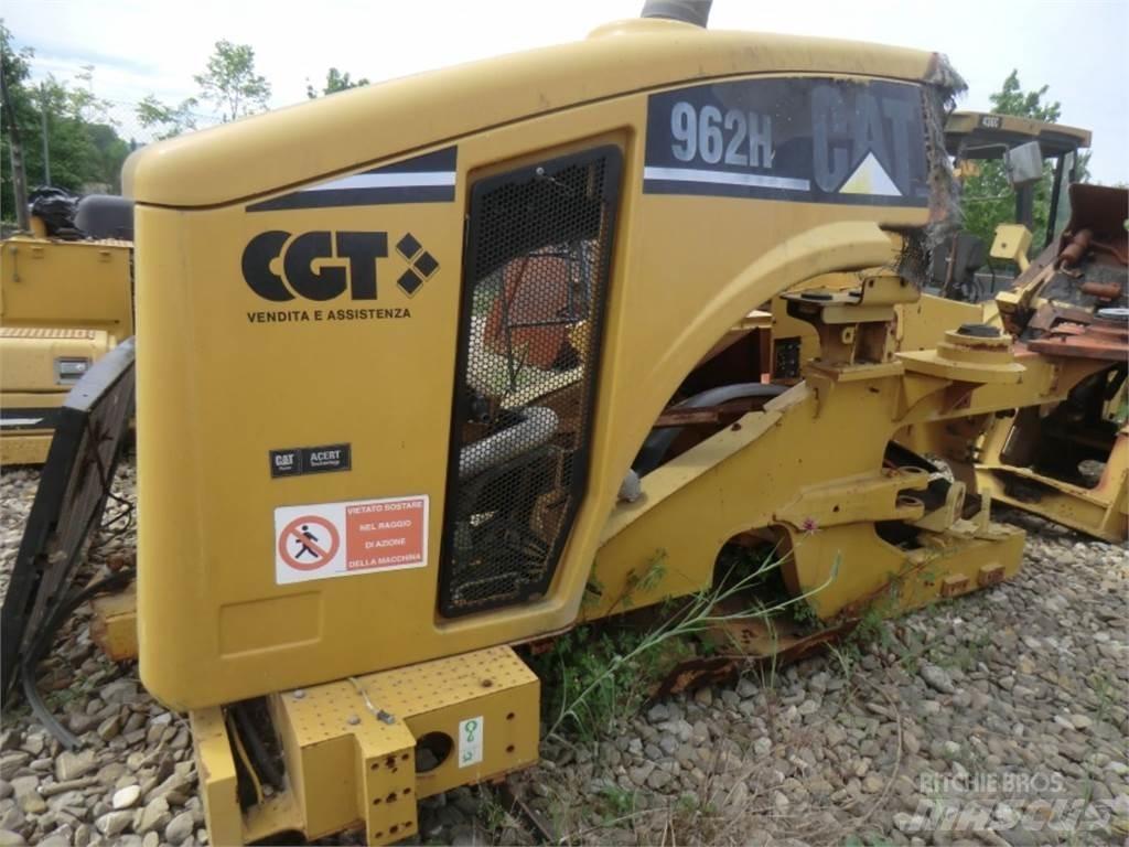 CAT 962H Chassis e suspensões