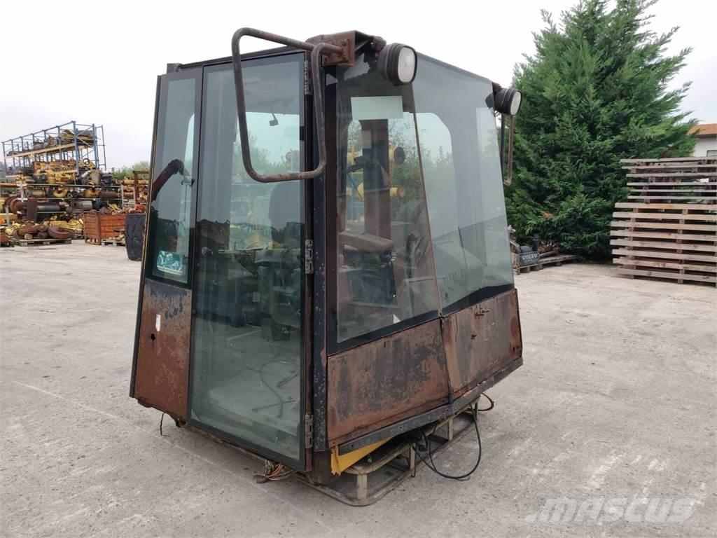 CAT 988G Chassis e suspensões