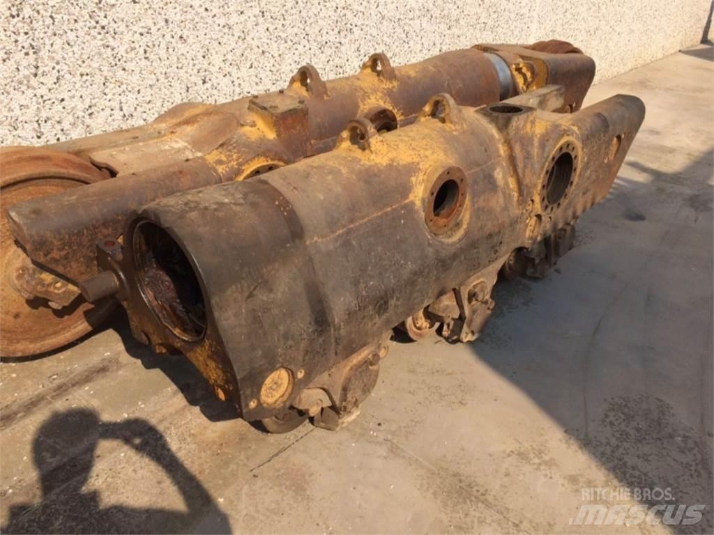 CAT  D8L Rastos