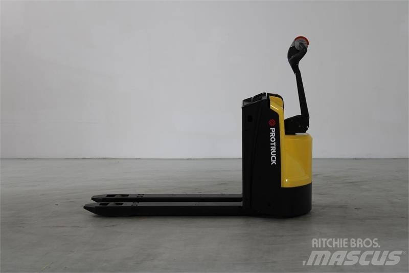 Hyster P1.6 Porta palettes