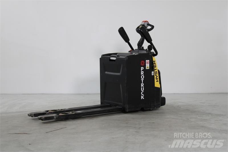 Hyster P2.0S Porta-paletes com plataforma
