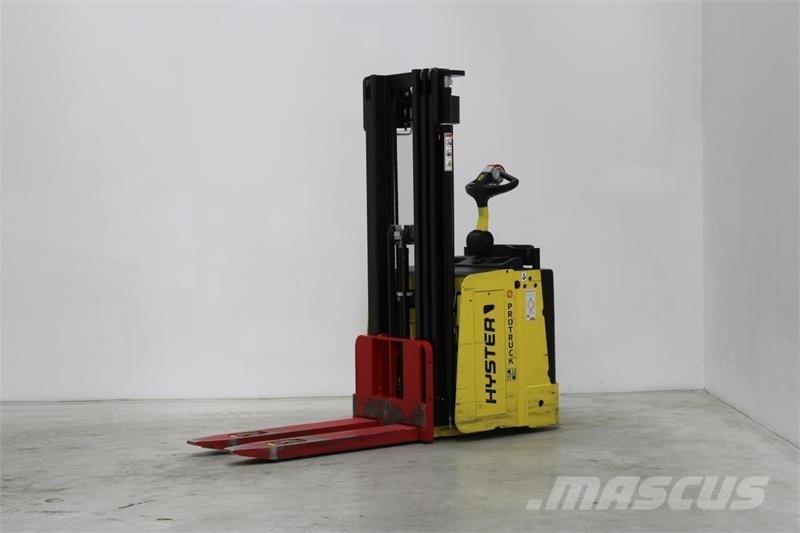 Hyster P2.0S Porta-paletes com plataforma