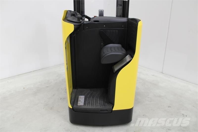 Hyster RS1.6 Self propelled stackers