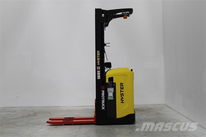 Hyster RS1.6 Self propelled stackers