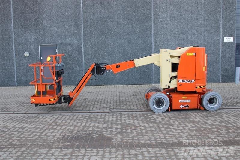JLG E300AJP Elevadores braços articulados