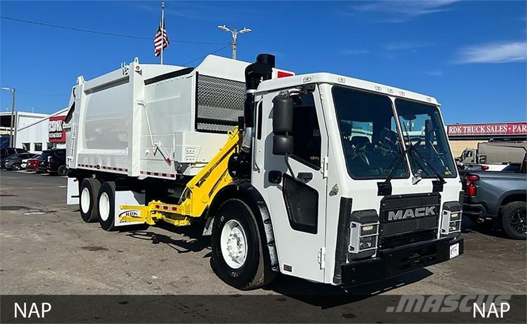Mack 600 Camiões de lixo