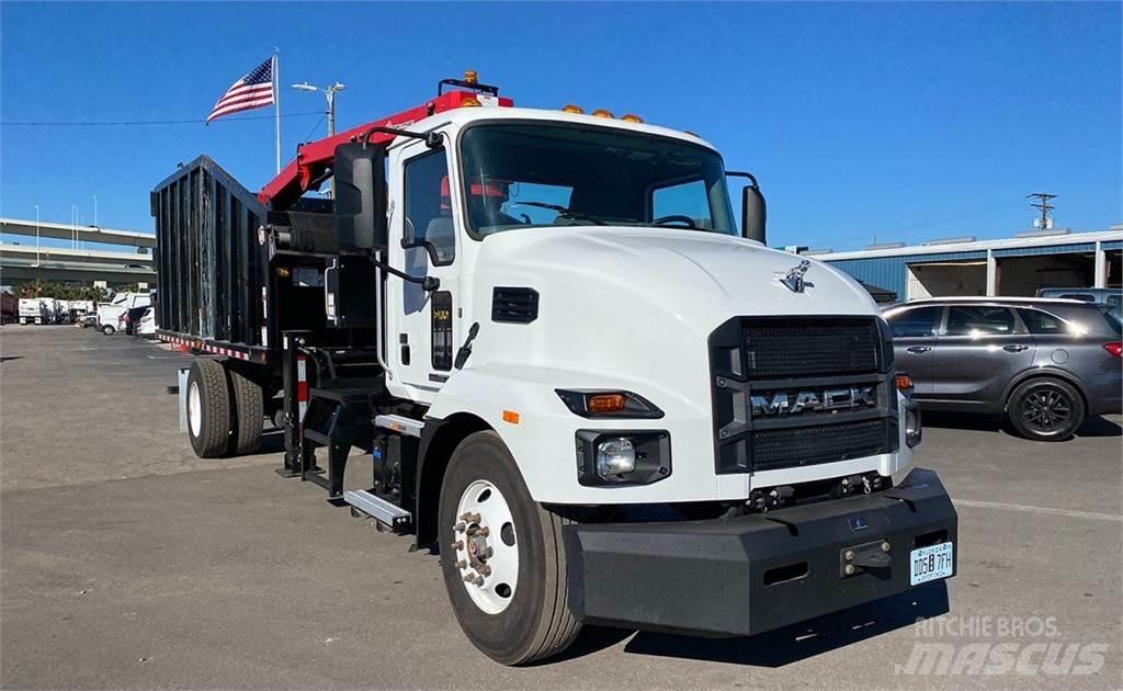 Mack MD7 Garras