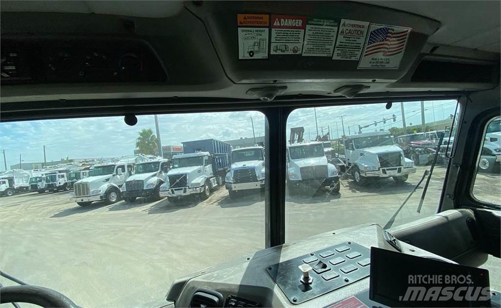 Peterbilt 320 Camiões de lixo