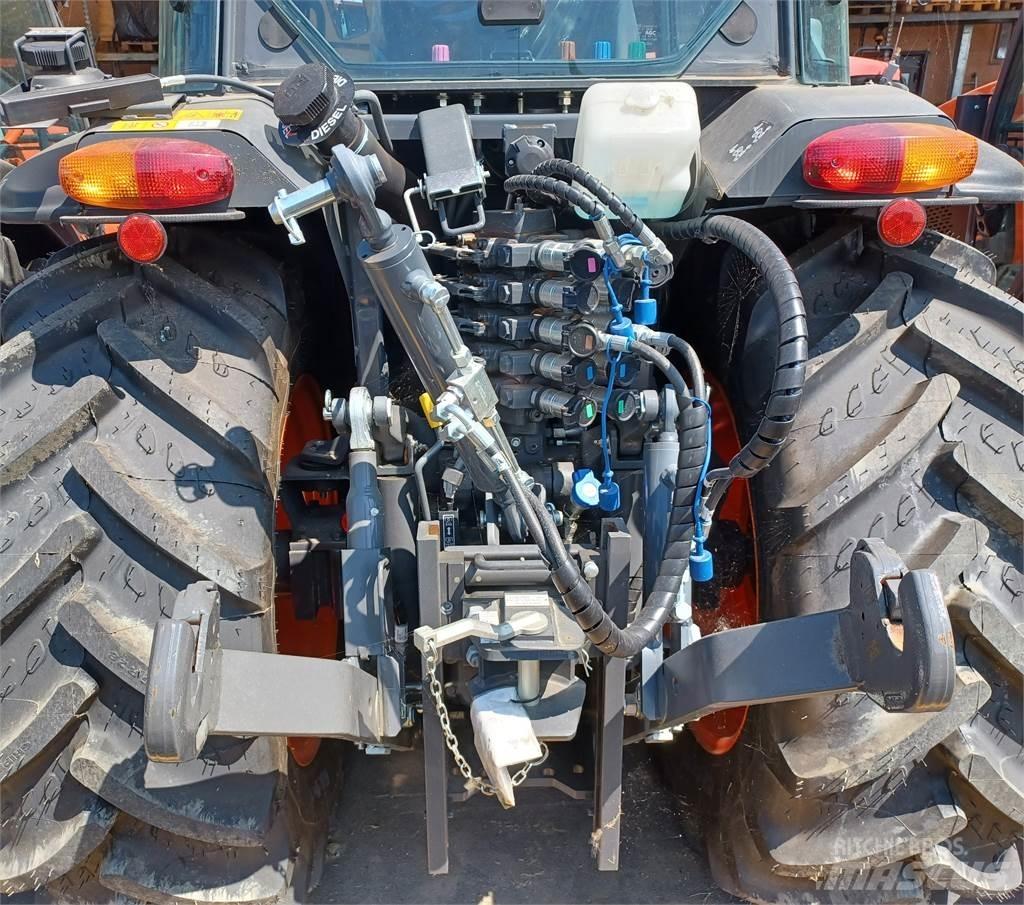 Kubota M5112NQ36_EC Tratores Agrícolas usados