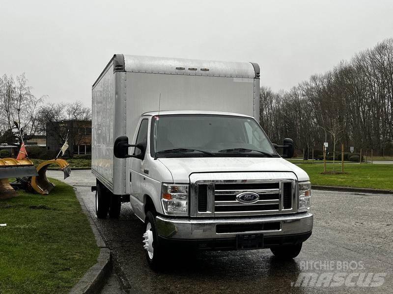 Ford Econoline Carrinhas de caixa fechada