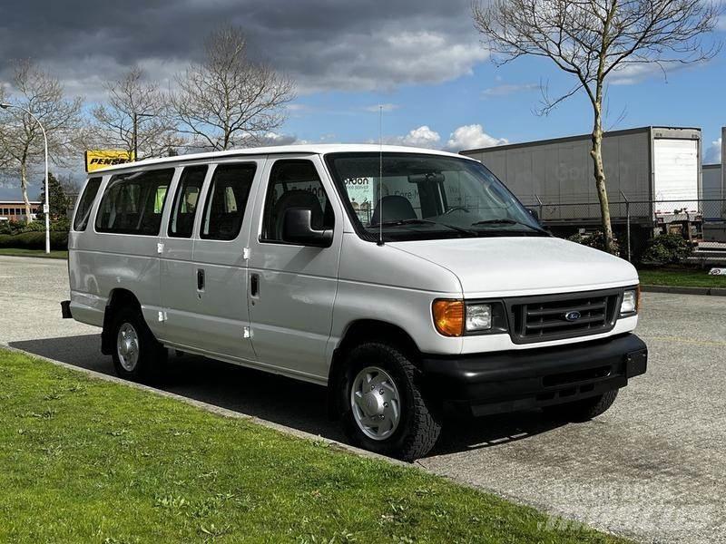 Ford Econoline Automóvel