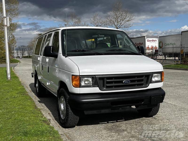 Ford Econoline Automóvel