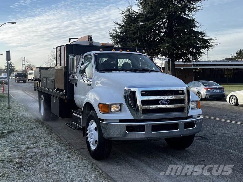 Ford F-750 Camiões estrado/caixa aberta