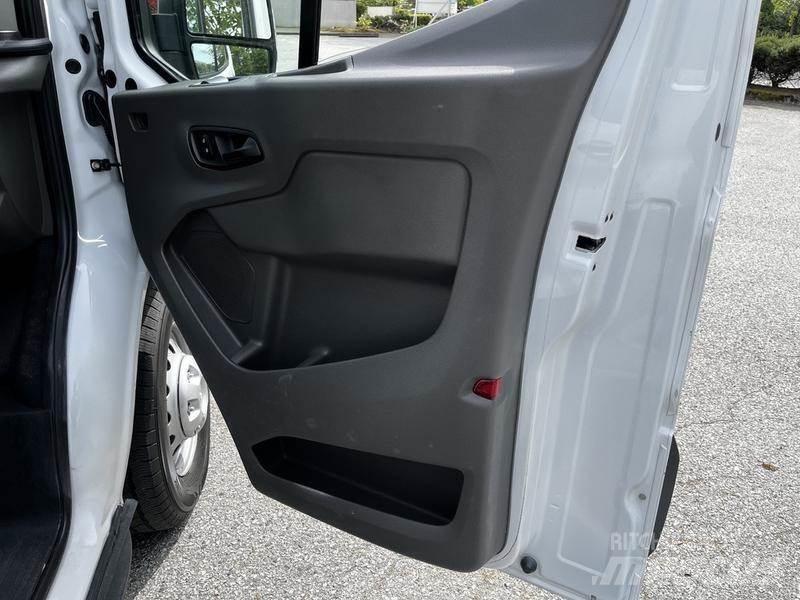 Ford Transit Automóvel