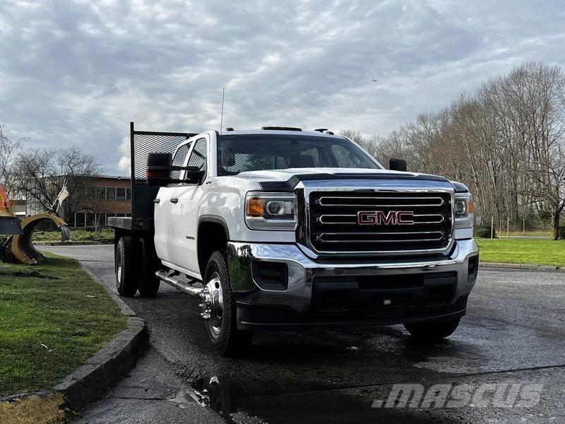 GMC Sierra 3500HD Camiões estrado/caixa aberta